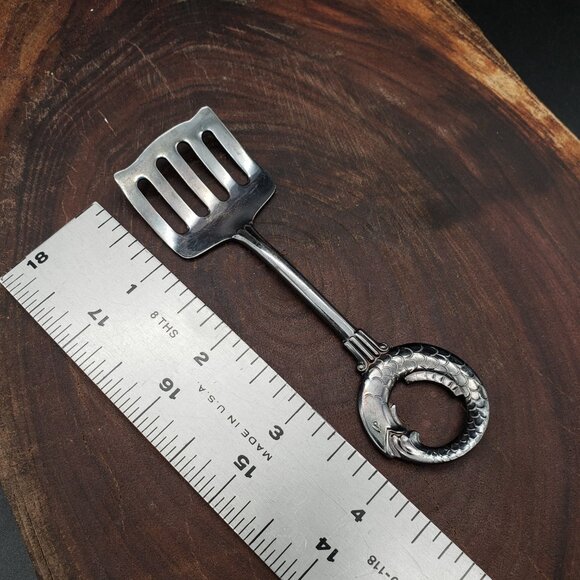 Vintage Swedish C.G. Hallberg EPNS Mini Server – Fish Handle 4.25" Silverplate - Picture 5 of 6